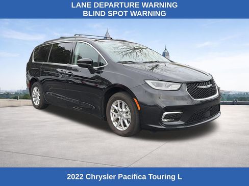 Used 2022 Chrysler Pacifica Touring-L FWD image 7