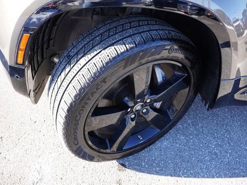 Used 2021 Land Rover Defender 110 X-Dynamic HSE image 13