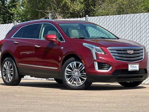 Used 2018 Cadillac XT5 Premium Luxury AWD/4WD image 2