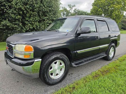 Used 2004 GMC Yukon SLT w/ 1SD Preferred Equipment Group AWD/4WD image 2
