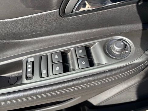 Used 2018 Buick Encore Sport Touring AWD/4WD image 12