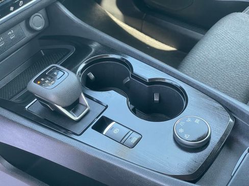 Certified 2024 Nissan Rogue SV image 19