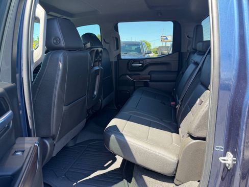 Used 2021 GMC Sierra 1500 SLT w/ X31 Off-Road Package AWD/4WD image 11