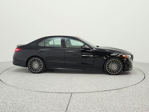 Used 2023 Mercedes-Benz C 300 Sedan image 4