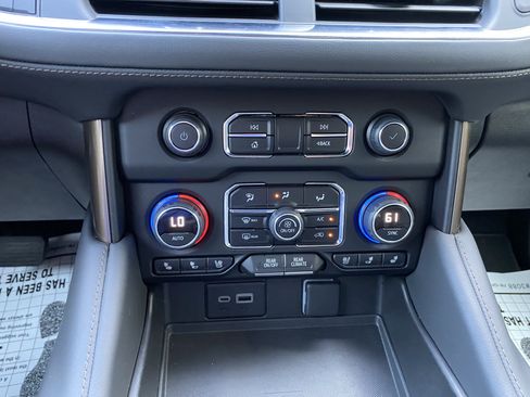 Used 2023 Chevrolet Suburban High Country w/ Premium Package RWD image 30