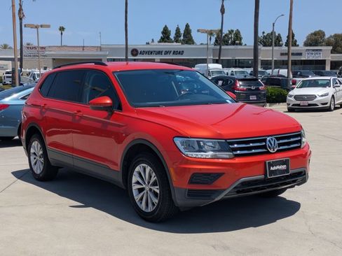 Used 2018 Volkswagen Tiguan S FWD image 3