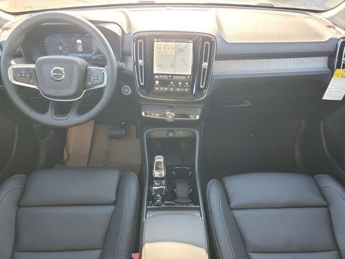 New 2026 Volvo XC40 B5 Plus w/ Protection Package Premier image 28