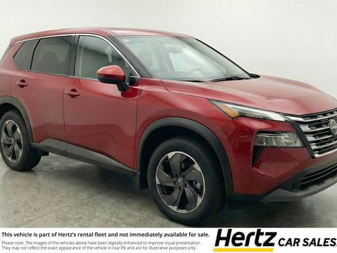Used 2025 Nissan Rogue SV AWD/4WD image 1