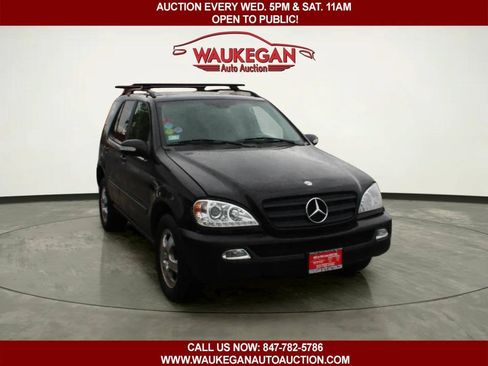 Used 2002 Mercedes-Benz ML 320 4MATIC image 2
