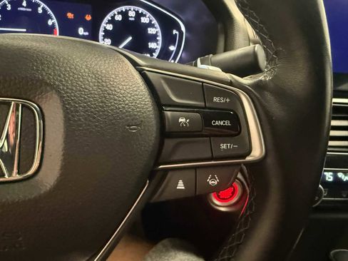 Used 2022 Honda Accord Sport image 30