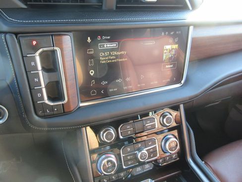Certified 2024 GMC Yukon Denali Ultimate AWD/4WD image 34