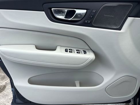 New 2026 Volvo XC60 T8 Ultra w/ Protection Package Premier AWD/4WD image 9
