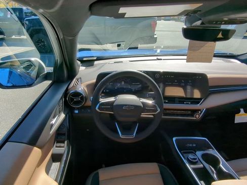 New 2026 Chevrolet Equinox ACTIV w/ Convenience Package III image 40