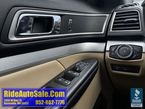 Used 2017 Ford Explorer XLT w/ Equipment Group 201A AWD/4WD image 34