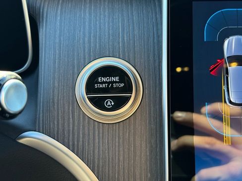 Certified 2025 Mercedes-Benz GLC 300 image 27