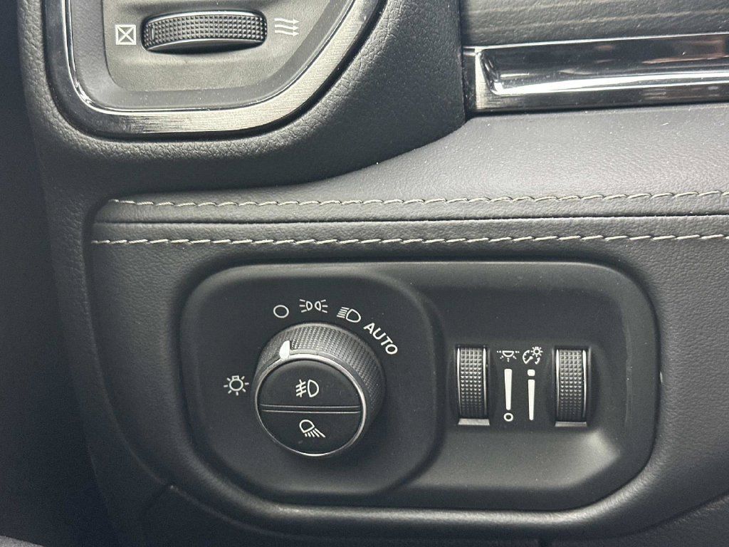 Used 2022 RAM 1500 Limited AWD/4WD image 25
