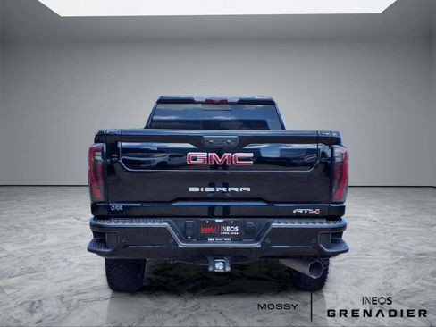 Used 2024 GMC Sierra 2500 AT4 w/ AT4 Premium Plus Package AWD/4WD image 5
