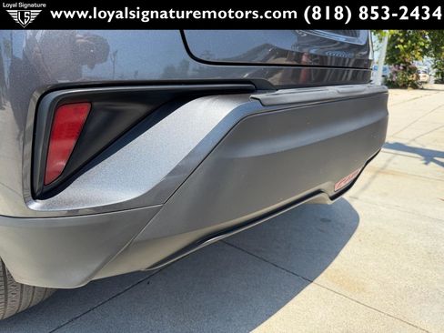 Used 2018 Toyota C-HR XLE FWD image 13