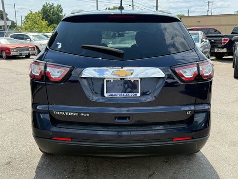 Used 2017 Chevrolet Traverse LT w/ Style and Technology Package AWD/4WD image 6