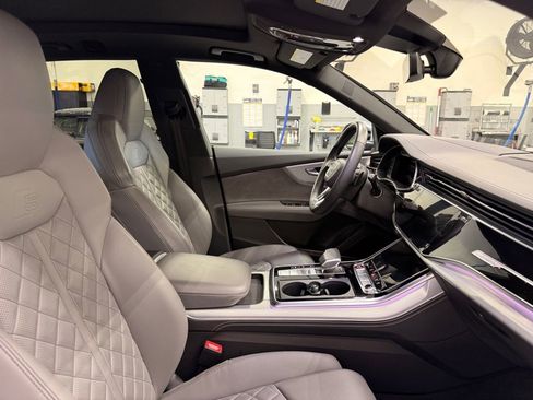 Used 2021 Audi SQ8 Prestige w/ Prestige Package image 30