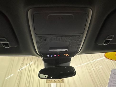 Certified 2025 Buick Enclave Sport Touring image 35