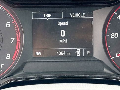 Used 2026 Chevrolet Trax RS FWD image 12