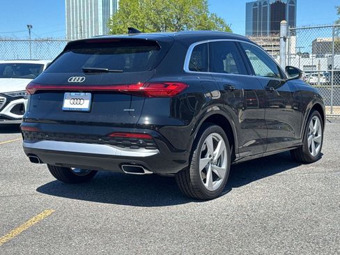 New 2025 Audi Q5 Prestige image 8