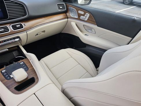 Certified 2024 Mercedes-Benz GLE 450 4MATIC image 30