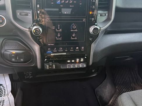 Used 2026 RAM 2500 Tradesman AWD/4WD image 7