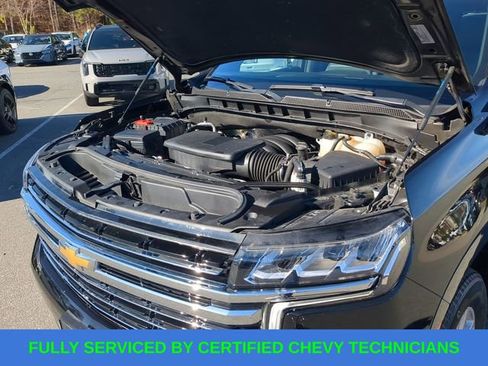 Used 2024 Chevrolet Suburban LT image 46