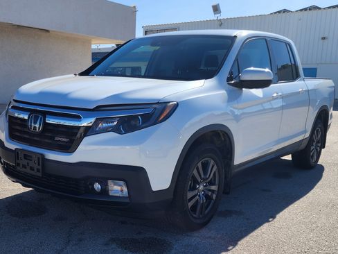 Used 2020 Honda Ridgeline Sport image 1