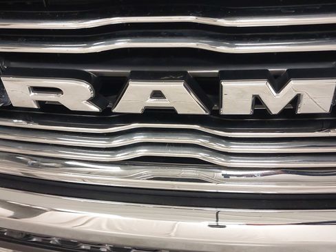 Used 2022 RAM 1500 Laramie image 31