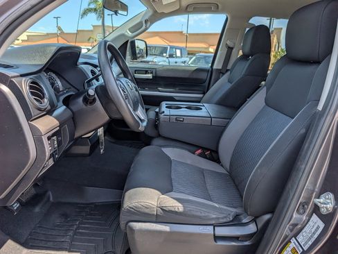 Used 2016 Toyota Tundra SR5 AWD/4WD image 2