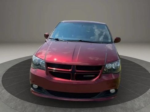 Used 2018 Dodge Grand Caravan GT FWD image 2