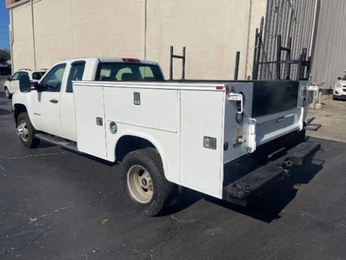Used 2013 Chevrolet Silverado 3500 W/T image 3
