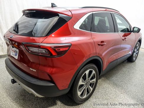 Used 2024 Ford Escape Platinum w/ Premium Technology Package image 9