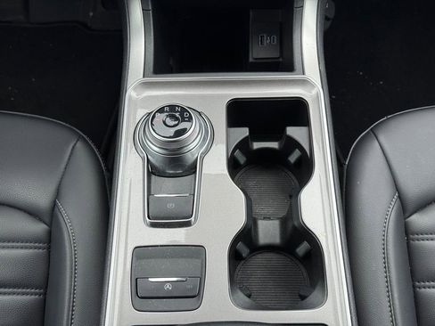 Used 2024 Ford Edge SEL w/ Convenience Package AWD/4WD image 13