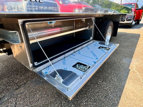 New 2024 RAM 5500 SLT w/ Quick Order Package 2YG SLT image 8