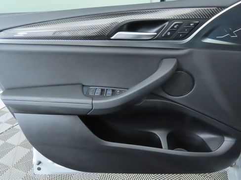 Used 2021 BMW X4 xDrive30i w/ M Sport Package image 25