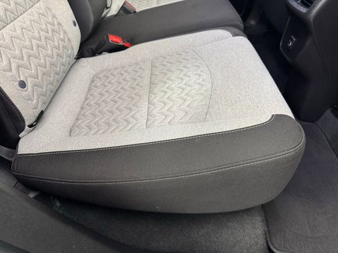 Used 2022 Chevrolet Equinox LS AWD/4WD image 39