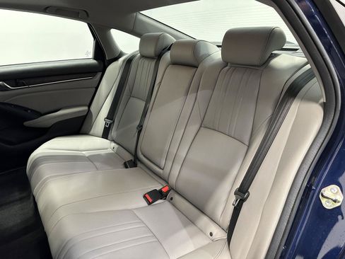 Used 2020 Honda Accord Touring image 32