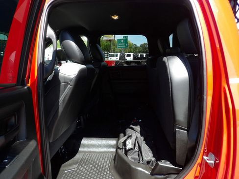 Used 2021 RAM 5500 Tradesman w/ Chrome Appearance Group image 31