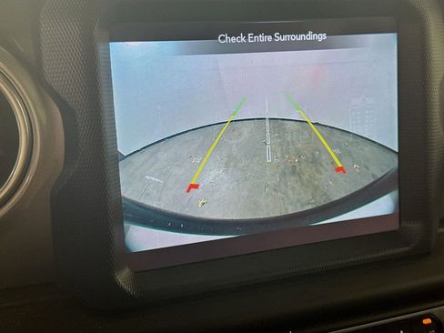 Used 2020 Jeep Wrangler Unlimited Sahara w/ Uconnect 4C Nav & Sound Group AWD/4WD image 14