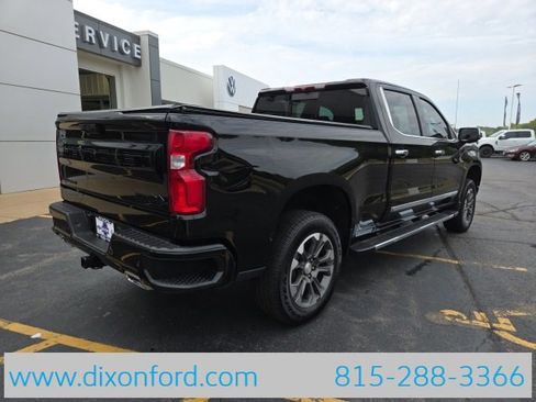 Used 2023 Chevrolet Silverado 1500 High Country image 2