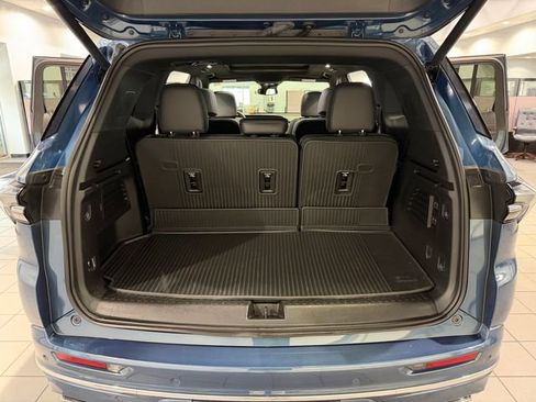Used 2025 Buick Enclave Avenir FWD image 10