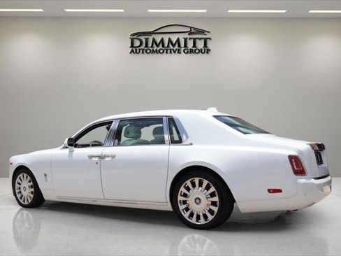 Certified 2023 Rolls-Royce Phantom Extended Wheelbase w/ Leather Finishing Pack RWD image 5