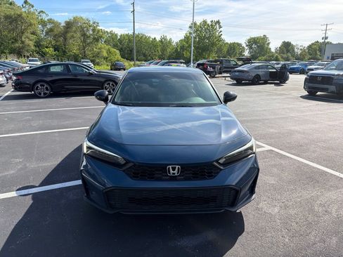 Used 2025 Honda Civic Sport image 9