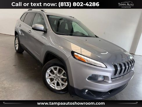 Used 2015 Jeep Cherokee Latitude w/ Comfort/Convenience Group FWD image 1