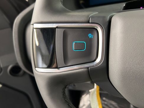 New 2025 Ford Expedition Active image 19