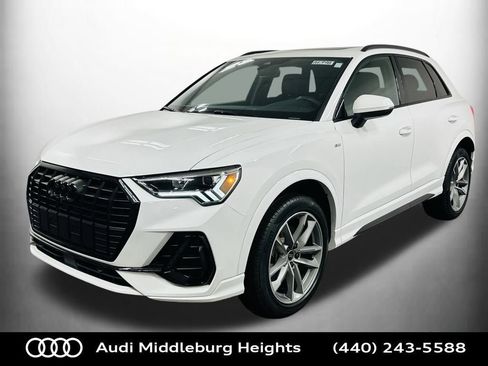 Certified 2024 Audi Q3 2.0T Premium Plus image 3
